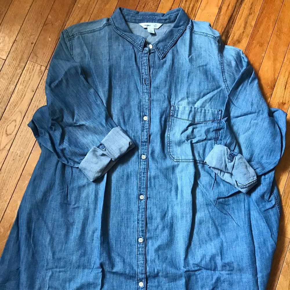 NWT OLD NAVY PLUS SIZE DENIM BUTTON UP SHIRT 4X